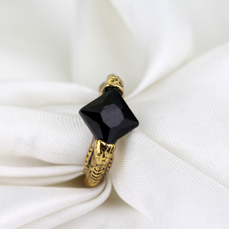Vintage Horcrux Style Ring wit - Pilates Ring Magic reseña y precio